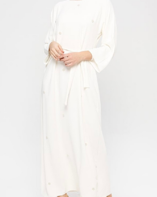 Stunning abaya with pearl details